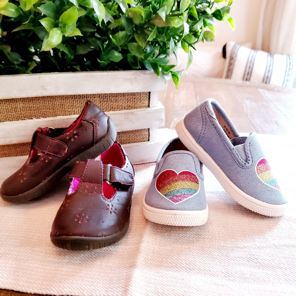 2 Children's Size 5 Slip-on Shoes